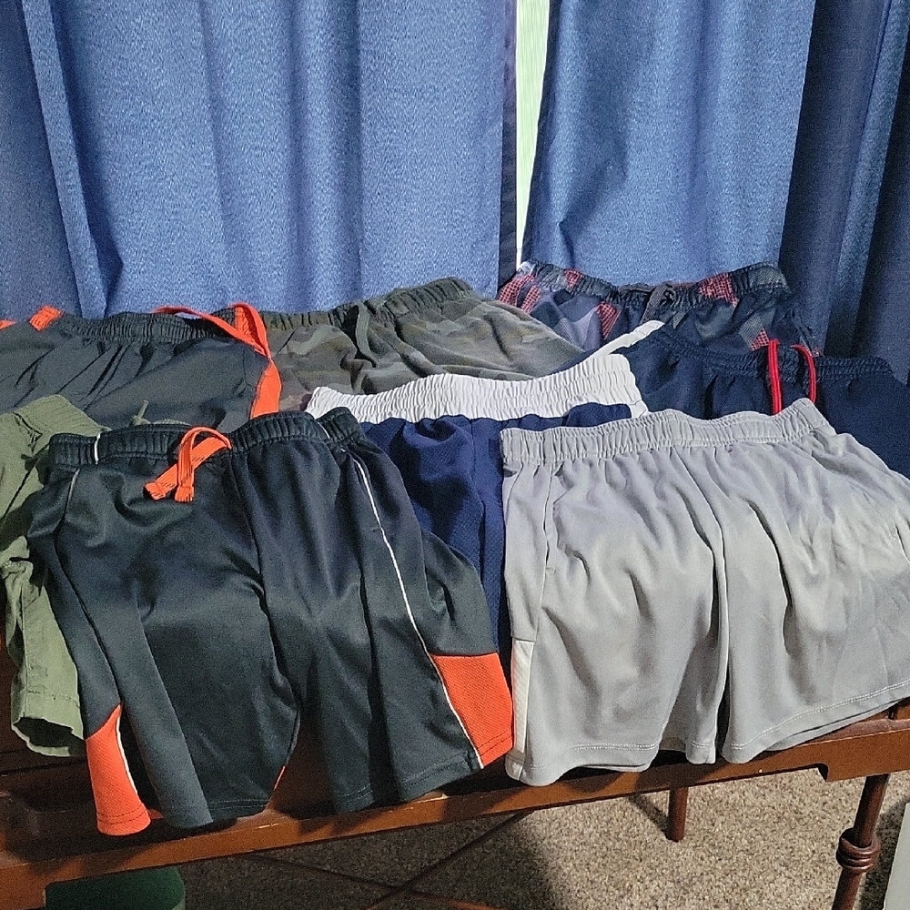 8 Pairs Of Boys Shorts